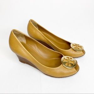Tory Burch Open Toe Leather Wedge Heel Tan Size 8